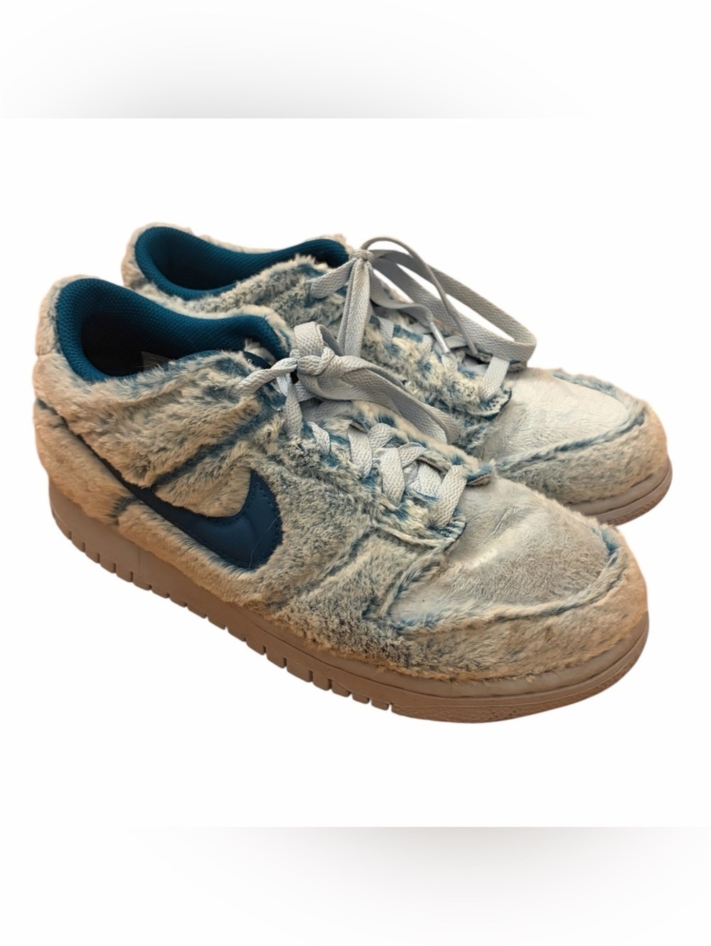 Nike Dunk Low SE Fur & Bling Faux Fur Blue White Sneakers Women’s 8.5 / Youth 7Y